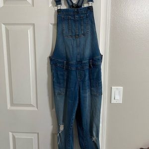 Maternity overalls